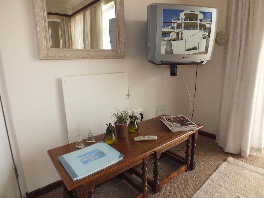 Napthali Lodge Simonʼs Town Rum bild