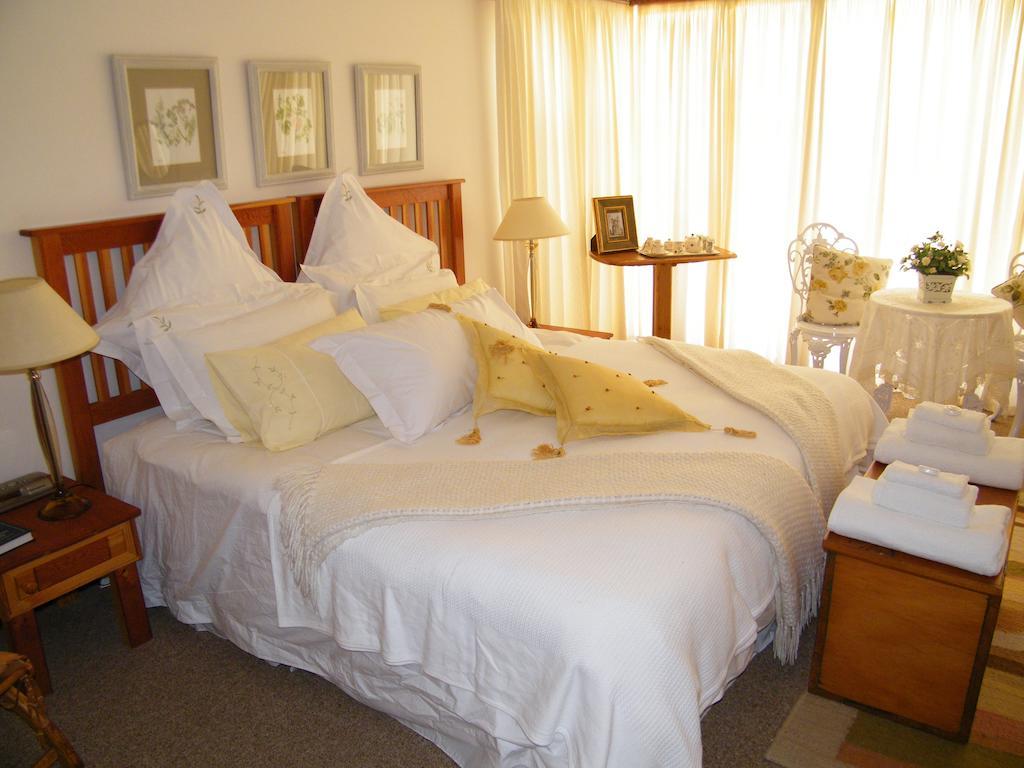 Napthali Lodge Simonʼs Town Rum bild