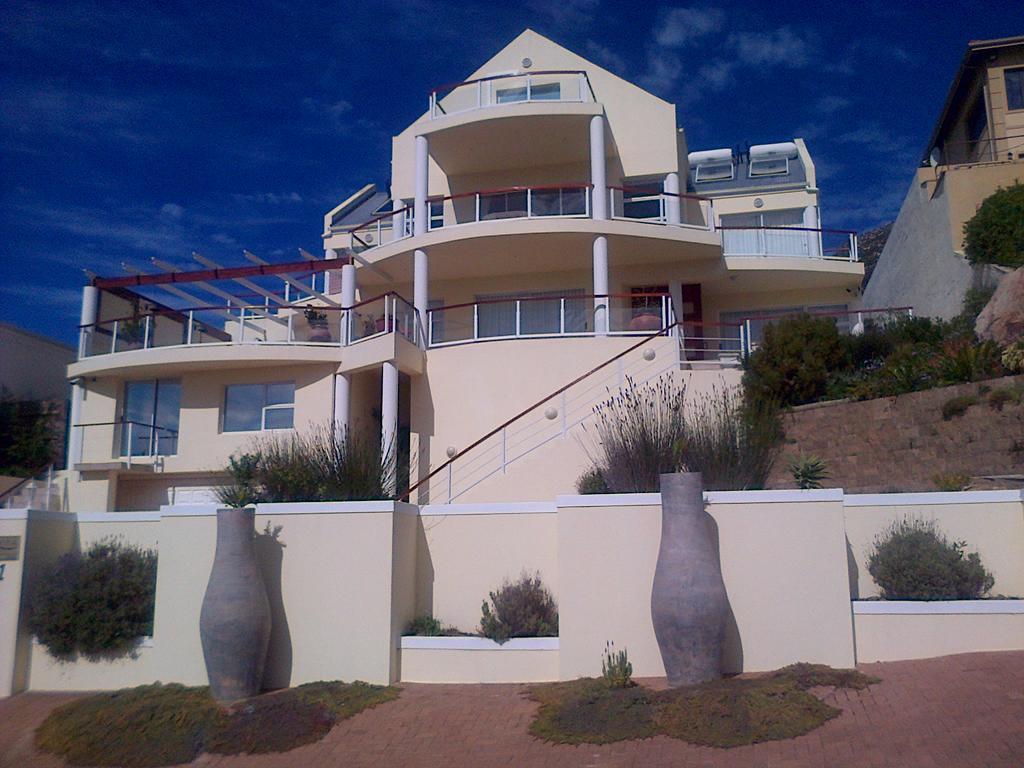 Napthali Lodge Simonʼs Town Exteriör bild