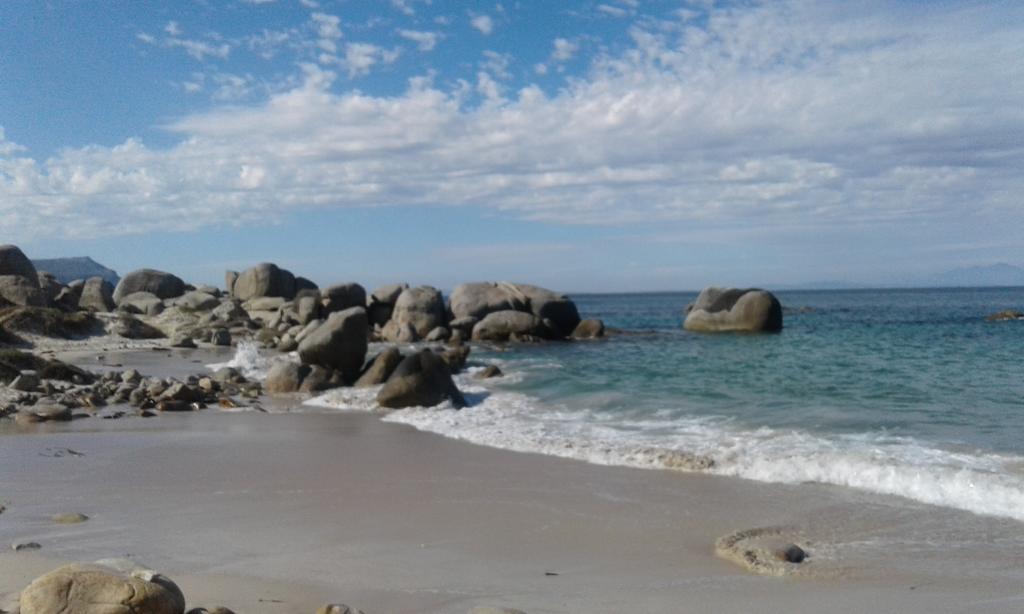 Napthali Lodge Simonʼs Town Exteriör bild