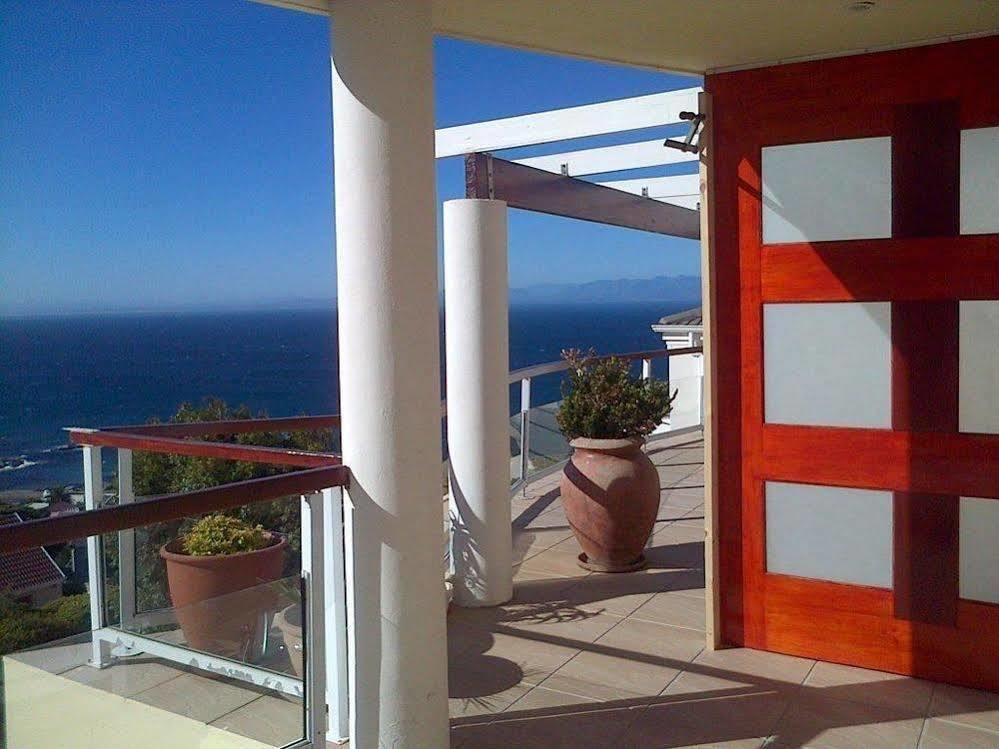 Napthali Lodge Simonʼs Town Exteriör bild