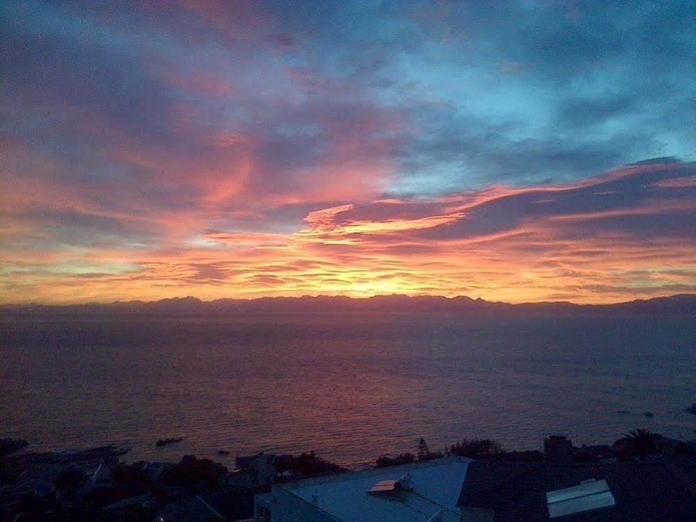 Napthali Lodge Simonʼs Town Exteriör bild